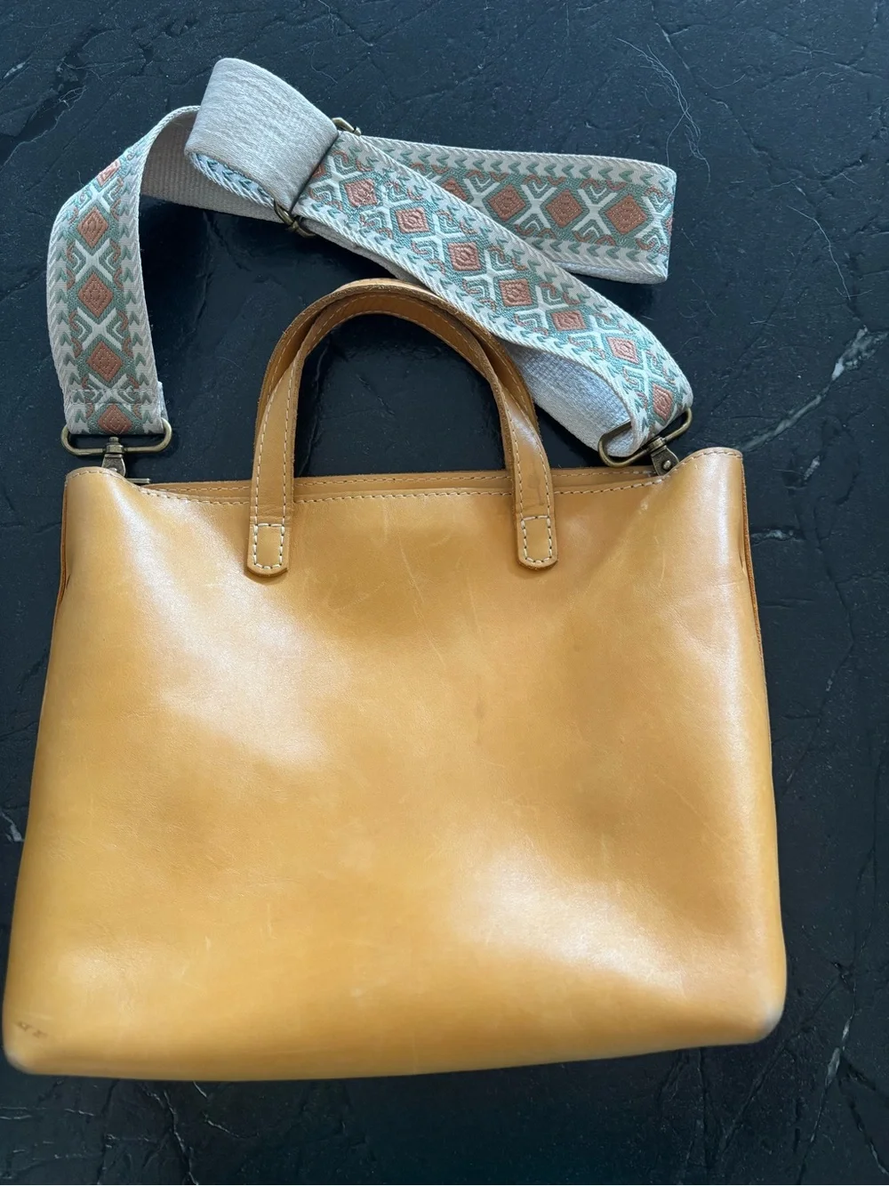 Portland leather medium bag